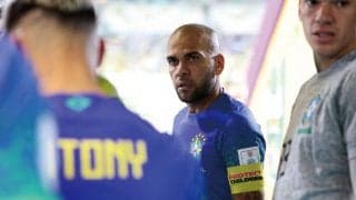 ブラジル代表、重鎮D・アウベスが危機感強める「この先のステージでは…」