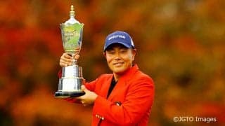 44歳の谷原秀人「少しでも若手の壁に」　最終戦を連覇でツアー通算17勝目