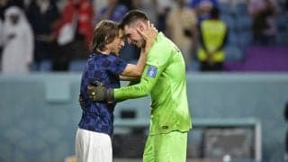 日本代表戦でMOMのクロアチア代表GKリヴァコビッチが歴史に名を刻む! \"PK戦での3本ストップ\"はW杯史上3人目