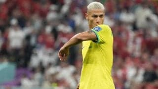 ｢後輩への愛情たっぷり｣怪物・ロナウド氏がリシャルリソンから\"鳩ダンス\"のレクチャーを受ける! 新旧ブラジル代表9番の共演にファン歓喜