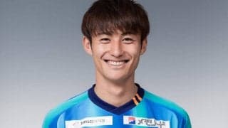 長崎、地元出身のボランチ鍬先祐弥と契約を更新「2023シーズン、必ずJ1へ行きましょう」