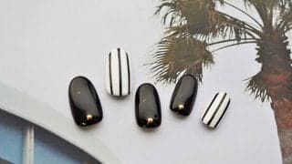 大人っぽいコーデにも最適…ホームユニのストライプ柄が特徴の「ロッテネイル」