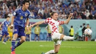 「なんちゅうキャプテンシー」とファン称賛! 日本代表のPKを3本止めたクロアチア代表GKの影にあったモドリッチの支え…「私もついていきたい」と感動の声が続々