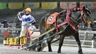 ばんえい女性騎手 今井千尋が初勝利「ドキドキしながら必死」