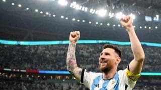 メッシの故郷上空に巨大ユニフォーム出現！晴天を泳ぐ背番号「10」が世界中から注目浴びる