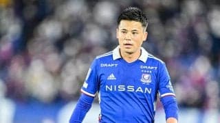 「横顔がソックリ!!」横浜FM宮市亮が息子との「親子お参り姿」公開！ 袴姿とスーツ姿で並んだ貴重な2ショット