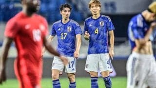 「みんな同じポーズなの可愛い笑」田中碧、板倉滉、ぺこぱ・シュウペイが「お決まりギャグポーズ」披露！ 日本代表W杯選手が番組舞台裏で見せた意外な姿