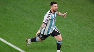 「感動でしかない」「親友って素敵!」W杯・MVP表彰のメッシを待っていた「サプライズ」に感動の声！ 試合後に出迎えたのはまさかの存在