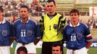 「安らかにシニシャ」ストイコビッチ監督が、ユーゴスラビア代表として戦った同胞のミハイロビッチ氏を追悼「消えない足跡を残した」