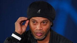 決勝を前に両国エースを比較、ロナウジーニョ「メッシは50歳までプレーできる」