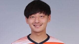 愛媛、生え抜きの岩井柊弥と契約更新　「来シーズンこそはJ2昇格の力に」