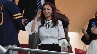 「夫は苦笑い」内緒で赤髪にした長友佑都の妻・平愛梨さんが裏話を告白「髪を染めたその日に…」