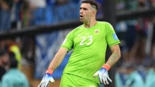 “股間パフォ”が非難集めるカタールW杯最優秀GK、行為の理由を説明「許容できないことだった」