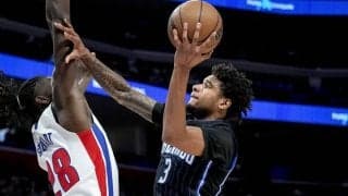 マジックの若手フォワード、チュマ・オキキが左ヒザの手術により最低1カ月間の離脱