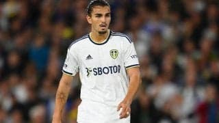 リーズ、主力DFストライクとの契約を2027年まで延長！