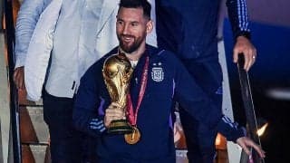 メッシは故郷ロサリオでクリスマス休暇へ！　親友2人にイニエスタも訪問予定