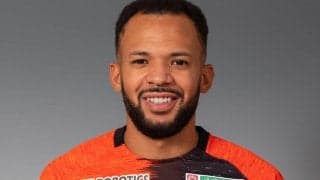 山口が5年目迎えたブラジル人MFヘナンと契約更新、J2通算100試合出場に王手