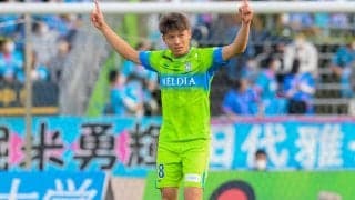 湘南の日本代表FW町野修斗が三重県伊賀市の観光大使に就任!!　特別名刺や“スタジャン”も披露