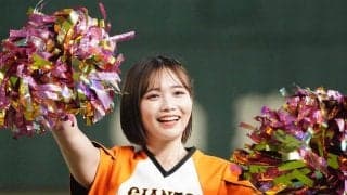美女チアの「振り抜いた姿が中田翔」　笑顔と“神スイング”のギャップに大反響の1年