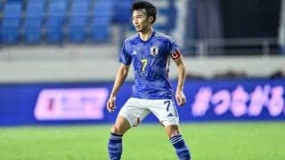 「美男美女」「推し夫婦すぎる」柴崎岳と真野恵里菜が「クリスマス限定の夫婦2ショット」公開！ さらにファンからは「顔が似てきましたね」と指摘する声も