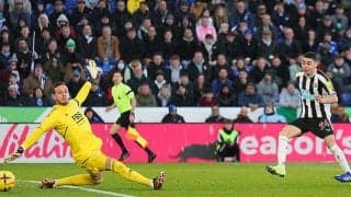 ニューカッスルが復調レスターに完勝で暫定2位浮上！　アルミロンの芸術弾などでPL6連勝《プレミアリーグ》