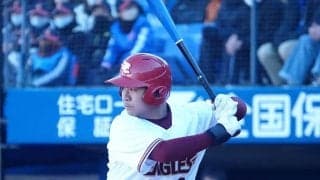 木製バットは金属より打てる？　飛ぶバット禁止で投高打低…問われる“野球脳”