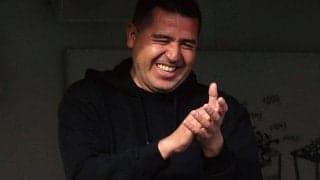 ボカのリケルメ副会長、1万人サポーターを前に大熱唱！ 会長選挙睨みアピール