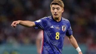 「ずっと仲良しでいいですね」「最高すぎる」堂安律もダブルピース！ ハワイを共に楽しんだ相手は10年来の仲間「素敵です」