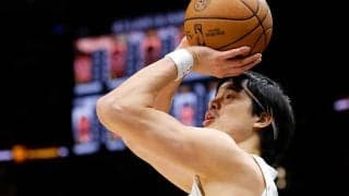 ネッツがホークスとの激戦を制し10連勝…渡邊は3P成功せずも4得点3リバウンドで貢献