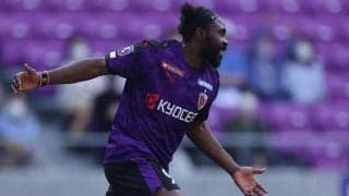 京都退団の38歳ピーター・ウタカ、4季ぶり甲府復帰　「もう一度巡り合わせてくれた神様にも感謝」