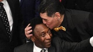 マラドーナの“ライバル”、ペレの訃報にナポリも喪に服す　「さらば、オレイ」