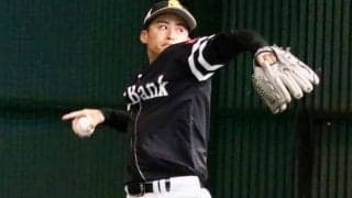 微笑みの「破壊力えげつない」　スーツで決めた鷹のイケメンは「まじアイドル…」