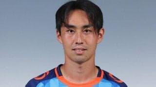 YS横浜がオーストラリアからシーズン途中加入のMF古賀俊太郎と契約更新「責任と誇りを持って戦います」