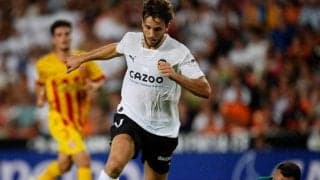 バレンシアにローン移籍中のニコ、2カ月離脱か…大晦日の試合で左足第5中足骨を骨折