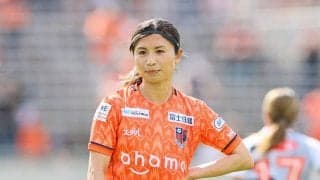 「こんなに着物似合うサッカー選手います⁉️」大宮・鮫島彩が「清楚すぎる着物姿」披露！ 「新年早々、可愛すぎます」「鮫ちゃん、優勝です」と絶賛コメント続々