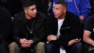 「とんでもないことだ」「小さく見える」親友ムバッペ＆ハキミがNBA観戦、スーパースターのデュラントと3ショット「特別な夜」