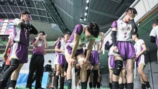 昇陽・秦は「決め切れなかった」　期待の大エース、初戦で消える／春高バレー