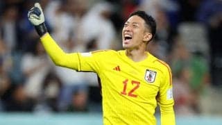 「激アツなツーショット」「素敵な写真」権田修一がイングランドへ、日本代表の仲間と試合後に笑顔2ショット「このふたり好き」