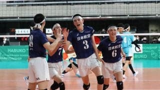 昨年大会覇者の日本航空が快勝、連覇に向けて好発進／春高バレー