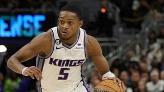 ジャズ戦の最終クォーターで爆発したディアロン・フォックス「ゾーンに入っていた」