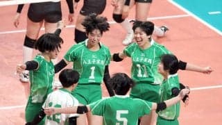 八王子実践が〝楽勝〟発進　全員が左手に「楽」右手に「勝」　成瀬主将「監督を胴上げしたい」／春高バレー