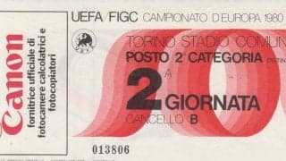 本当に武器を手に戦っていたイングランドとイタリアのサポーター【現在とは別世界で行われた1980年のヨーロッパ選手権】(2)