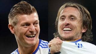 「キスする寸前」「そこで何してるんだ？」クロースとモドリッチがSNSでもいちゃつく「最高の2人」