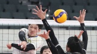 駿台学園、宿敵下し４強　春高バレー