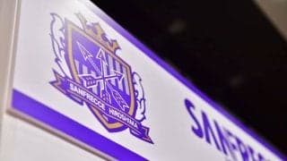 「真顔でボケてくんの強すぎ」広島の\"新加入選手\"が会見で語った「座右の銘」が話題に！ 古巣のサポーターは「早速ぶっかましてる」と反応