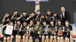 夏からの『成長の証』をコートに刻んだ大阪薫英女学院が全国大会初優勝