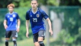 ｢頭もシーズンイン｣｢金髪大嘉終了｣20歳FW中島大嘉が衝撃の｢ヘアスタイル披露｣で話題！札幌のチームメイト中村桐耶は｢また入れ替わるのか｣と反応