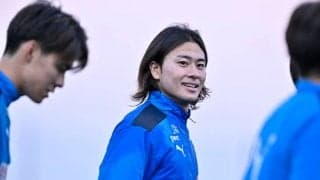 「目立つ家族や」川崎F松井蓮之とモデルで女優の姉・松井愛莉と「家族旅行写真」公開！「旅館でゆっくり」&「雪遊び」を楽しむ…投稿翌日に弟・蓮之は始動練習後に登里享平と居残りラン