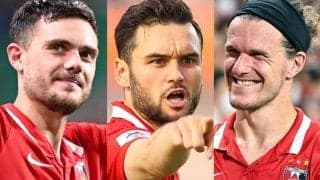 「私より上手い！」浦和の助っ人たちが書道に挑戦！文字の配分に苦戦するも見事に完成「思わず拍手」