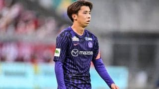 「ちょっとYOSHIKI似？」鹿島のユニフォームを着用した藤井智也にファン好反応！「襟付きがイケメン度更に上げてる」など、送られた言葉